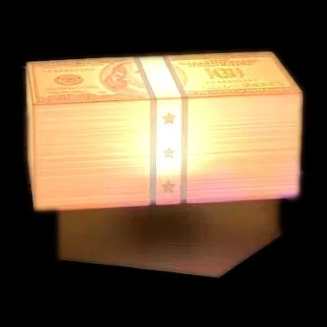 Lampa GTA – Magnetyczna Lewitująca Lampa